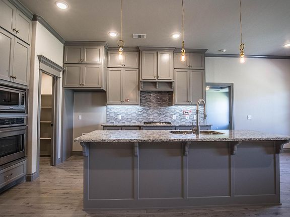 3rd image of 5509 Shiloh Dr