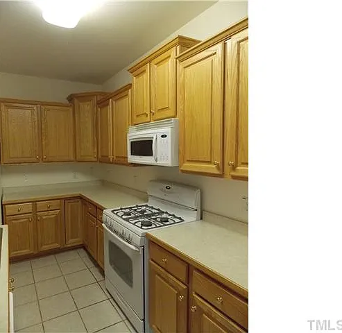 3 bed, 1742 sqft, $1,745 — Photo 4