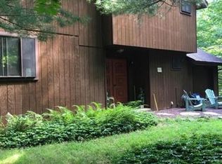 5606 Woodland Ave, Pocono Pines, PA 18350