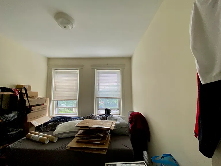100 Queensberry St #17 — Photo 9