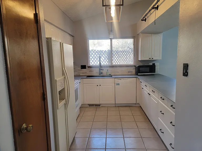 717 Fennel Ct SE — Photo 29