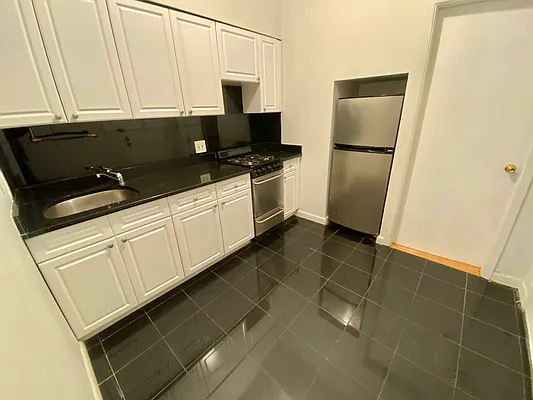 Rented by J PRESTON AND ASSOCIATES INC | media 26