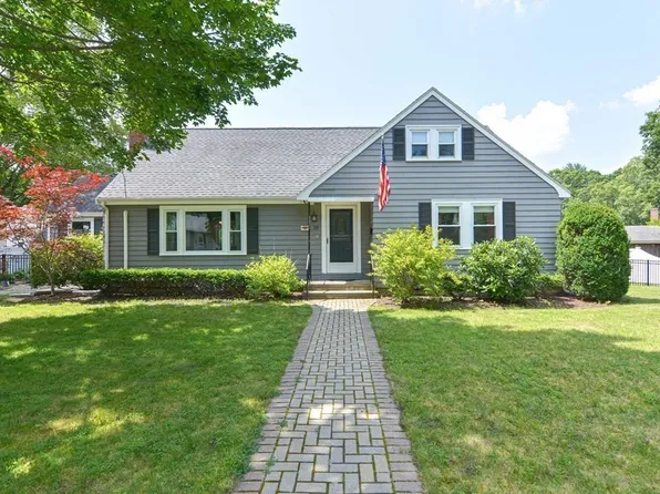 39 Edward Ave, Lynnfield, MA 01940