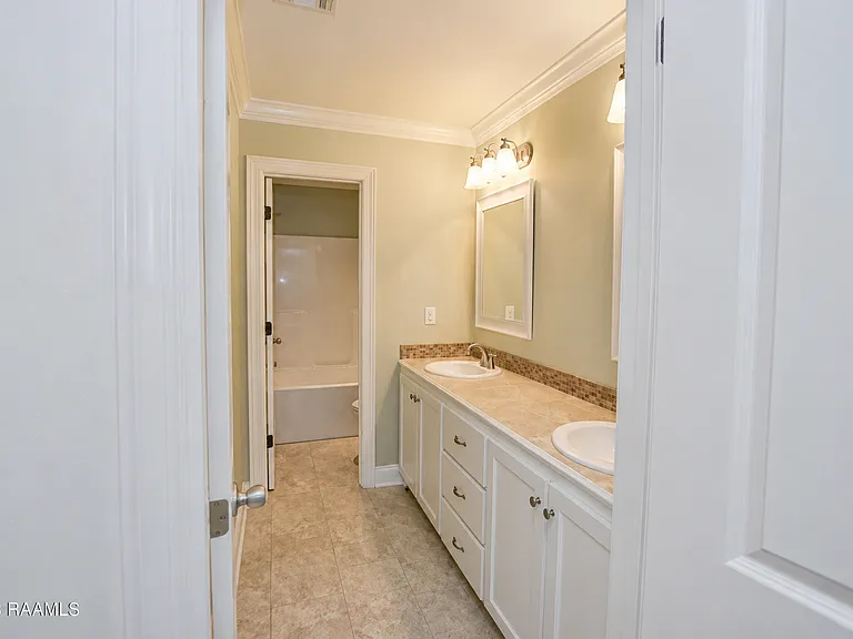 1036 Timber Trails Rd — Photo 3