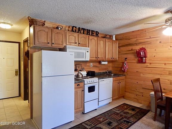 5th image of 62927 US HWY 40 / Doors 422&424 #418