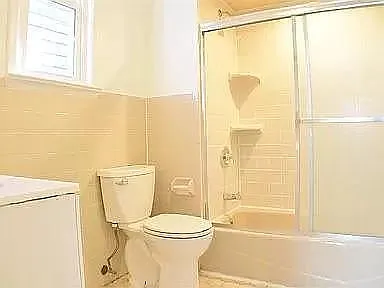 3 bed, 1.0 bath, 800 sqft, $2,400 — Photo 3