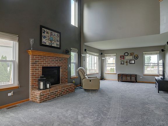 3rd image of 7813 Scarlett Oak Ct