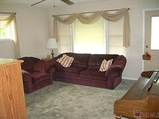 3rd image of 318 High Grove Blvd
