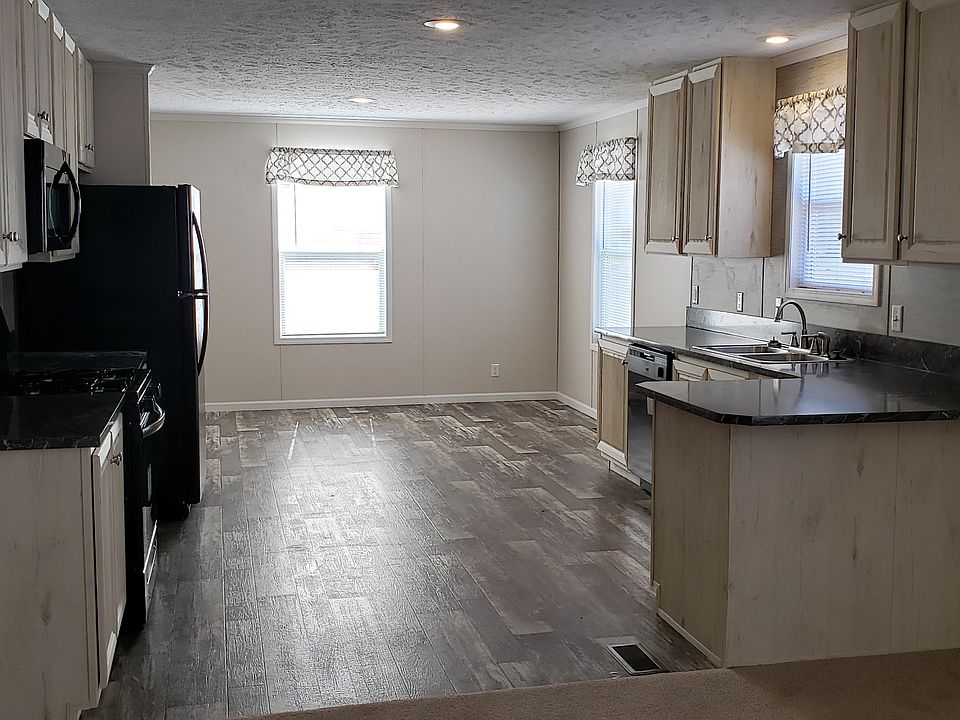 1st image of 516 Courtland Ln #637
