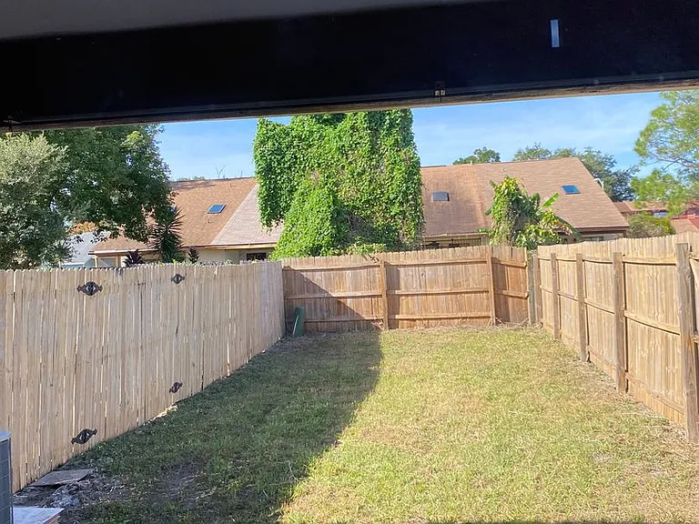 2738 Hunt Club Ln — Photo 26