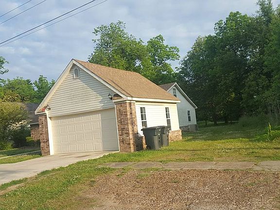 2nd image of 177 Cherry St