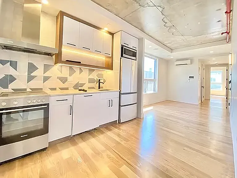 236 Stagg St #5B — Photo 7