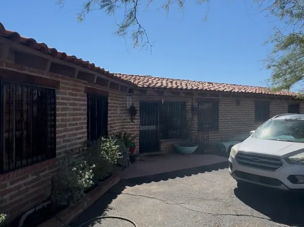 805 W Cresta Loma Dr, Tucson, AZ 85704