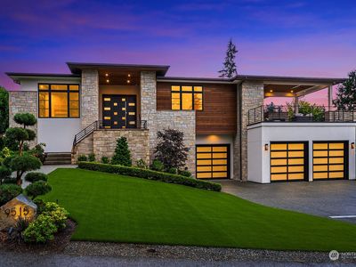 9515 NE 30th Street, Clyde Hill, WA, 98004