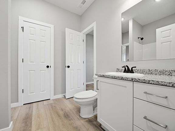 5th image of 45 Whitley Ln