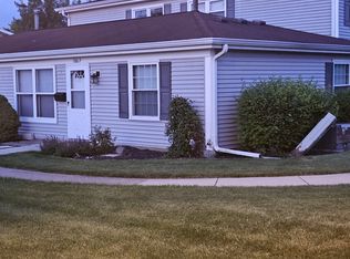 7606 Bristol Ln UNIT F, Hanover Park, IL 60133