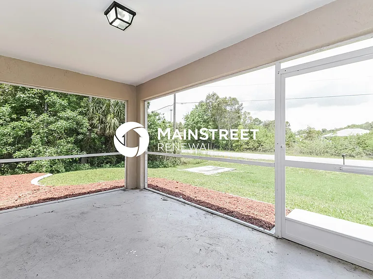 Screen Porch