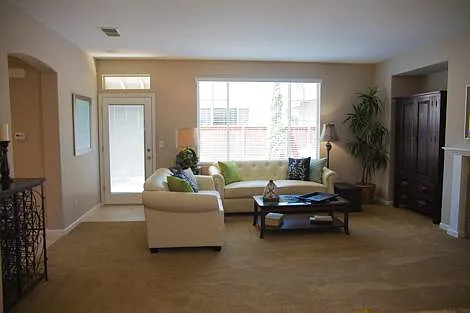2447 Avignon Cir — Photo 4