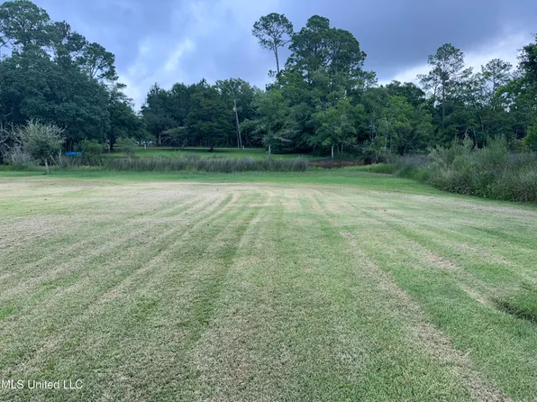 16000 Bosarge Ave, Biloxi, MS 39532