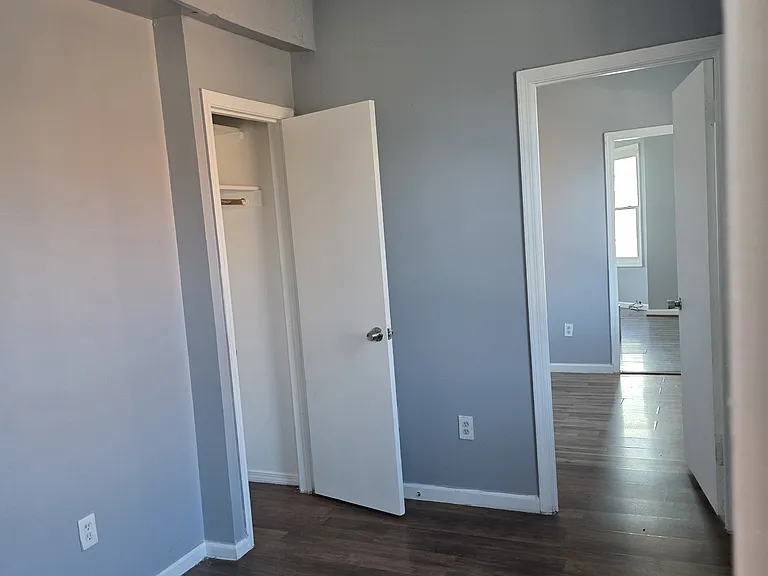 33 Benkard Ave #2 — Photo 10