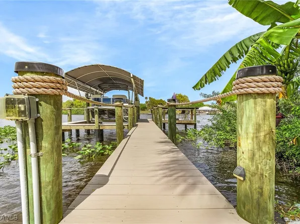 110 Hampton Ave, Labelle, FL 33935
