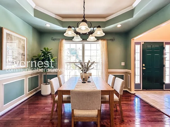 6 bed, 4.0 bath, 3880 sqft, $3,200 — Photo 3
