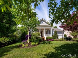 424 French Partridge Ln, Biltmore Lake, NC 28715