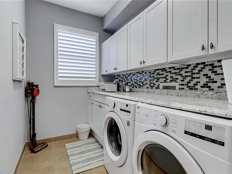 3402 Tigris Ln — Photo 26
