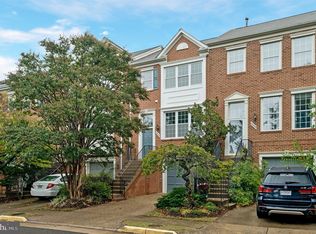 12033 Edgemere Cir, Reston, VA 20190