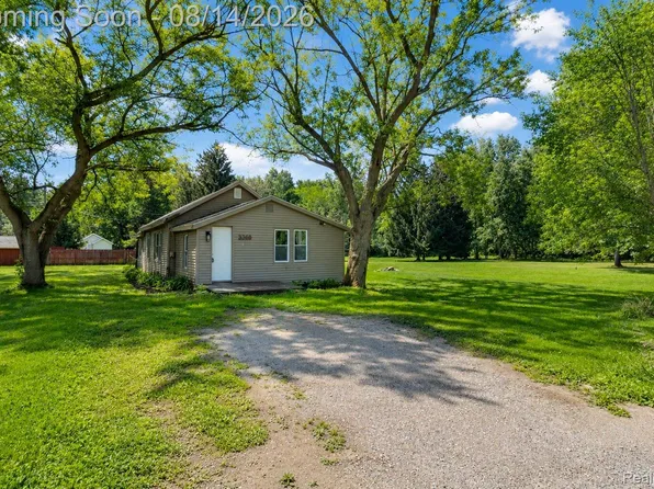 3369 Cleveland St, Pt Huron, MI 48060