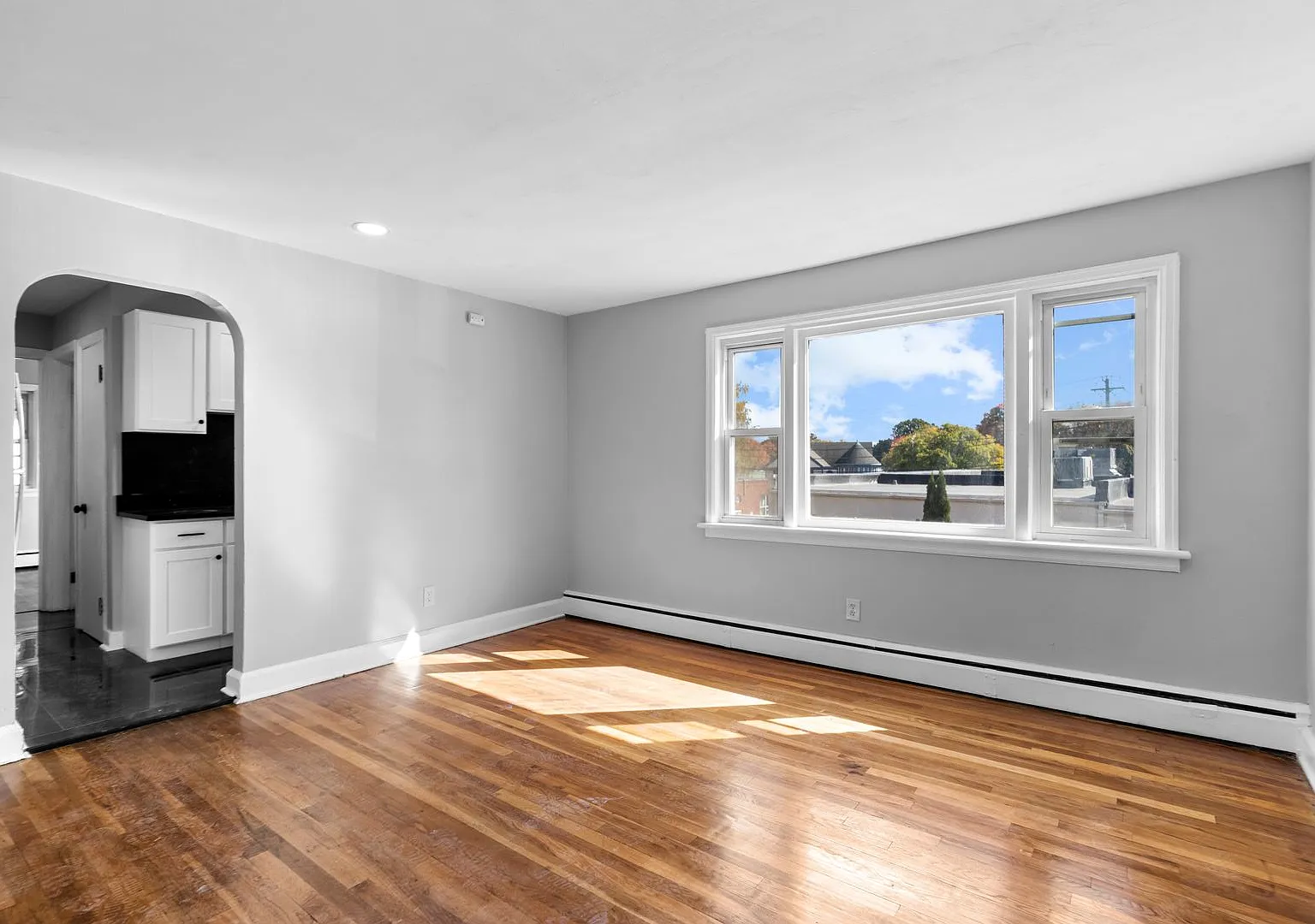 Golden Hill Apartments — Photo 1