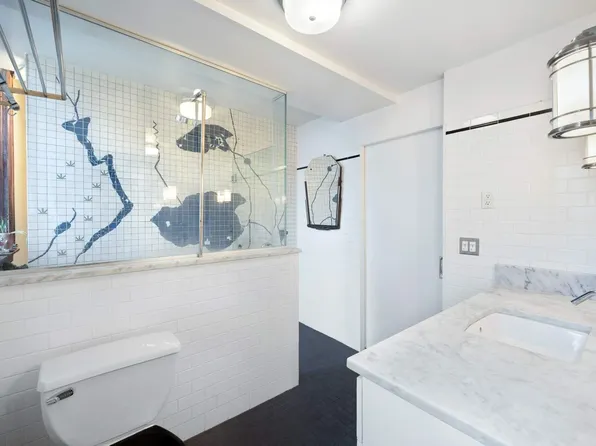 431 East 6th Street image 7 of 13