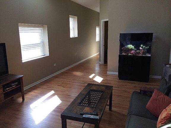2nd image of 514 S Oakley Blvd