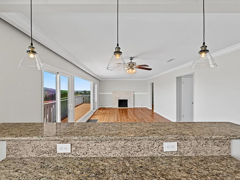 4258 Summit Dr — Photo 22