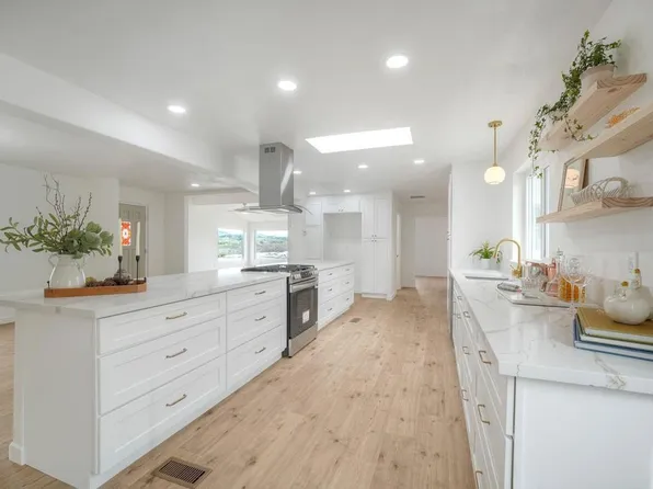 1438 Salem Ct, Oceanside, CA 92057