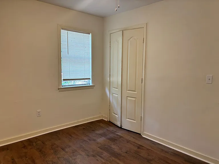 410 Oneida Ave — Photo 6