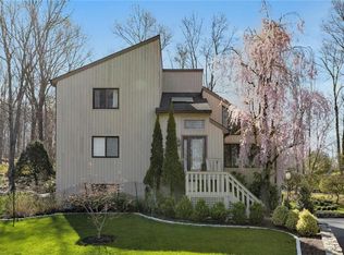 113 Mitchell Rd, Somers, NY 10589