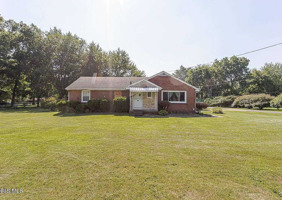 1st image of 931 Harrow Rd