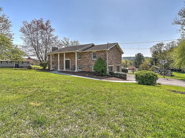 4828 Lake Park Ct, Kingsport, TN 37664