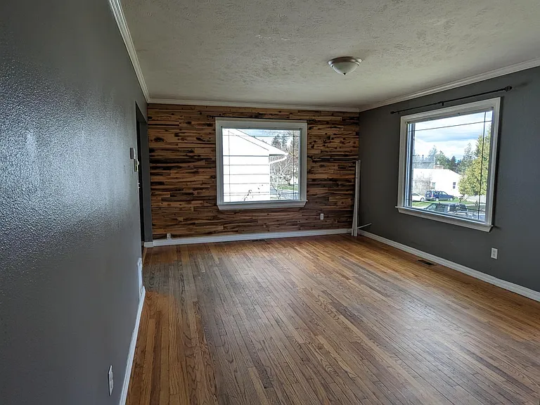 3320 E 19th Ave — Photo 7