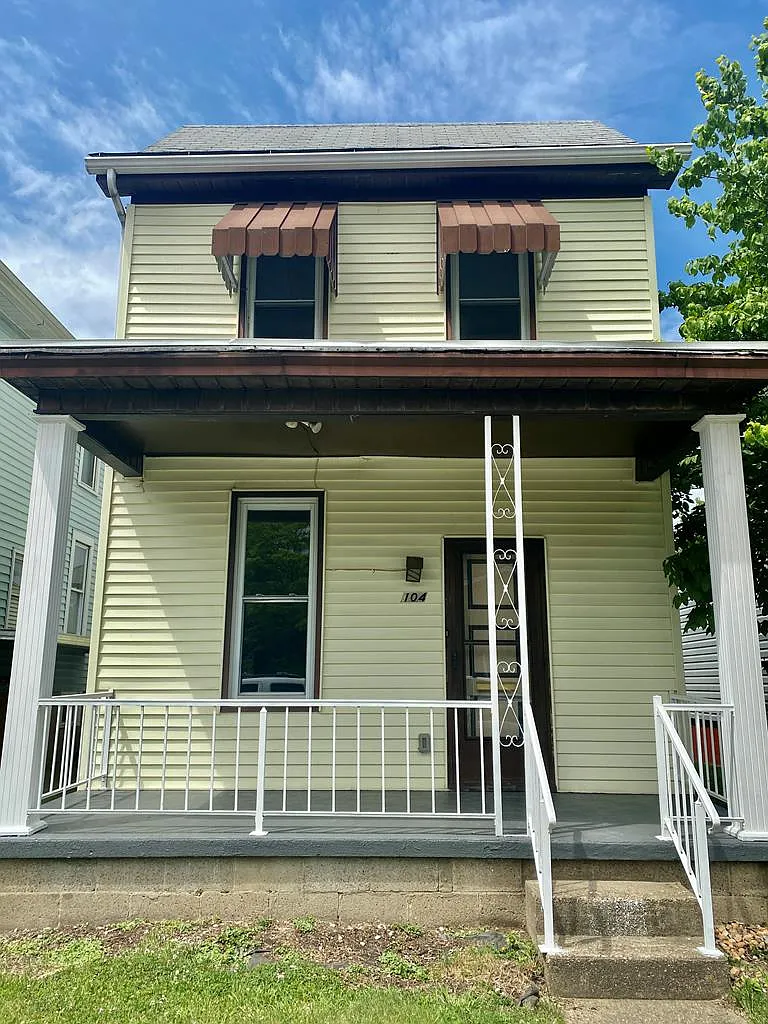 104 Paxton Ave photo 1