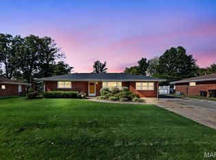 23 Buckingham Rd, Belleville, IL 62226