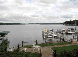 2670 Commerce Blvd APT 108, Mound, MN 55364