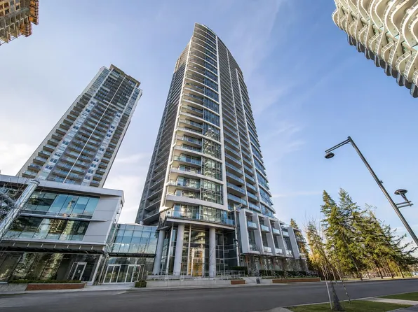 13308 Central Ave #904, Surrey, BC V3T 0M4
