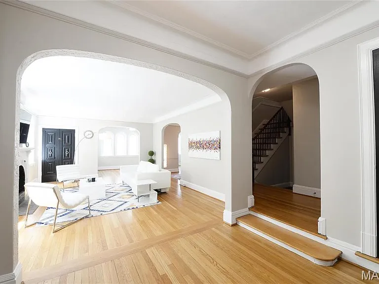 8045 Watkins Dr — Photo 14