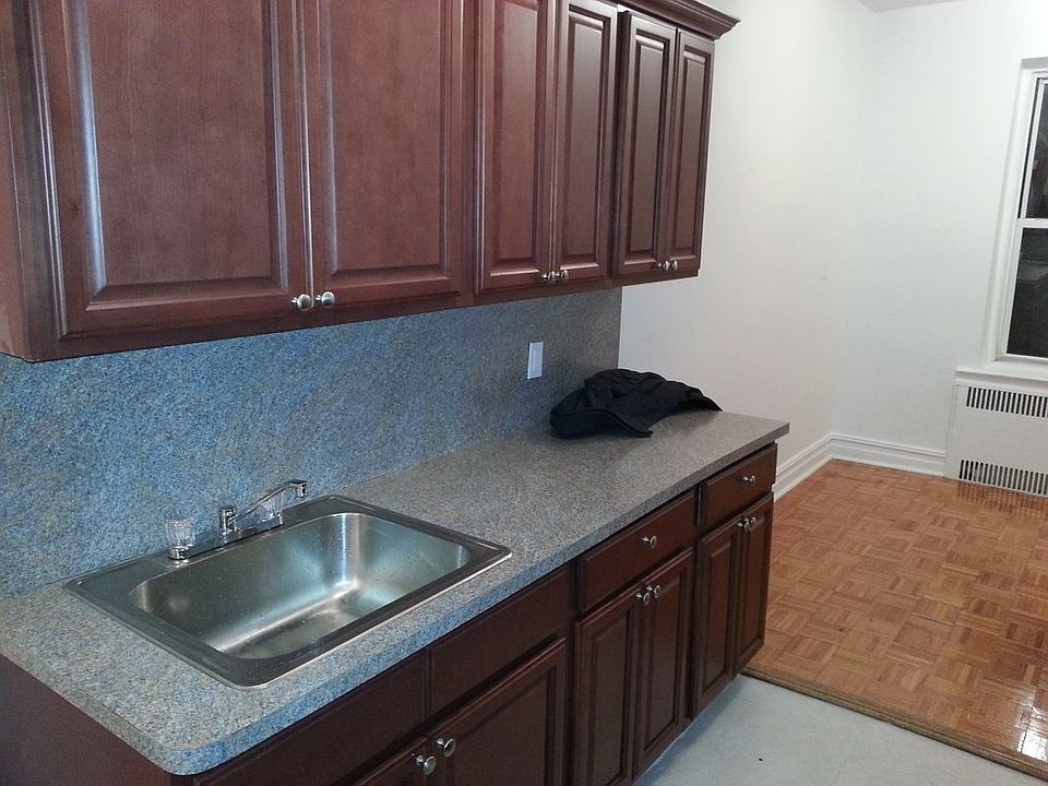 2nd image of 6282 Saunders St APT 6G