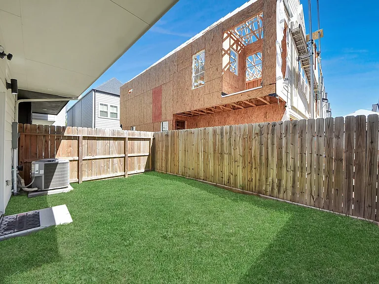 3010 Jensen Springs Ln — Photo 43