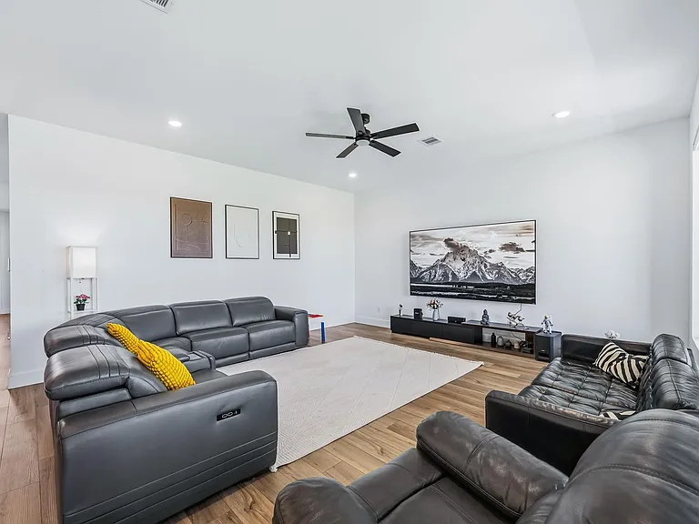 31051 Sun Valley Dr — Photo 18
