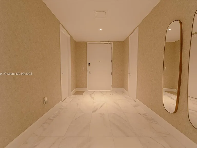 700 NE 26th Ter #4901 — Photo 20