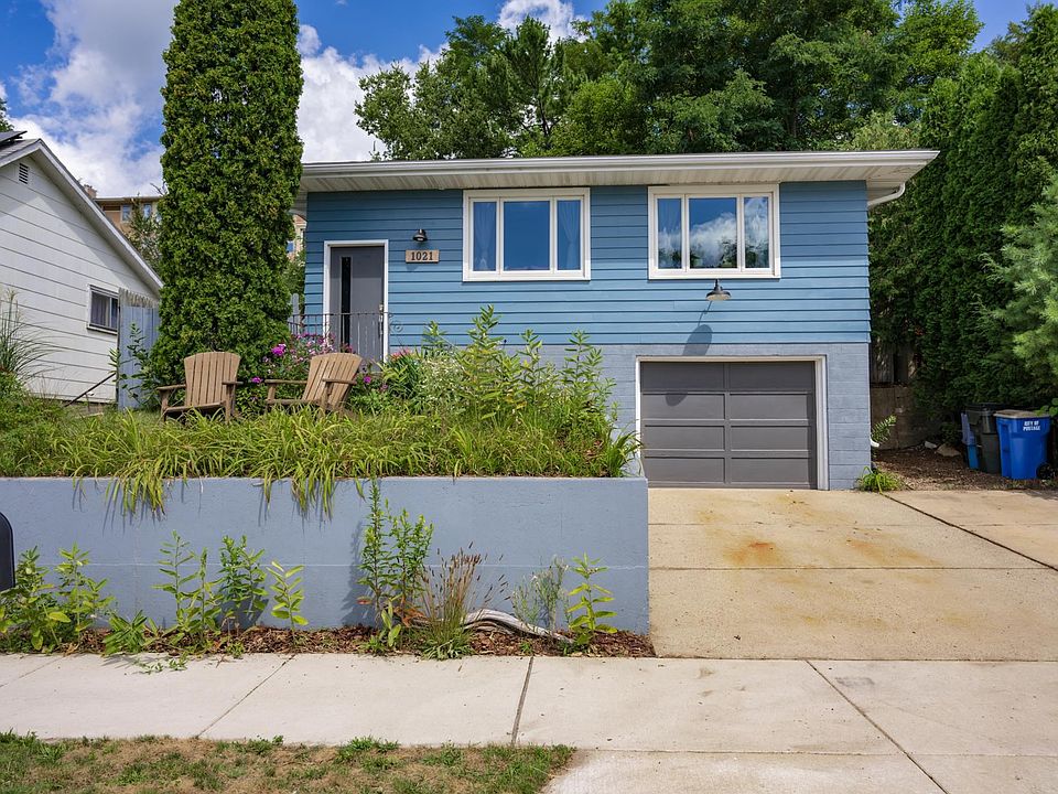 1st image of 1021 W Conant St